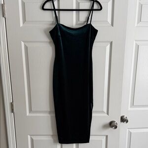 Windsor Dark Green Velvet Midi Dress